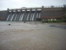 வைகையில் கரைபுரளும் வெள்ளம்.. கரையோர மக்களுக்கு வெள்ள அபாய எச்சரிக்கை! 