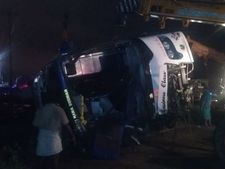சேலம் அருகே இரு பேருந்துகள் நேருக்கு நேர் மோதல்... 7 பேர் பலி 