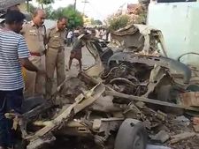 ஈரோட்டில் பட்டாசு விபத்து.. மளிகை கடைக்காரர் மகன் உட்பட 3 பேர் பலி 