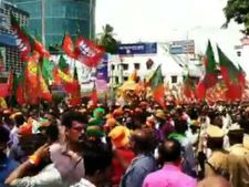 சபரிமலை போராட்டம்.. கேரள தலைநகரில் 10,000க்கும் அதிகமானோரை திரட்டிய பாஜக.. புதிய எழுச்சி? 