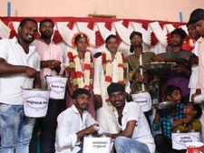 கமகம கம்பங் கூழ், சுவையான ஊறுகாய்.. அடடே.. இப்படியும் கல்யாண சாப்பாடு போடலாமா! 