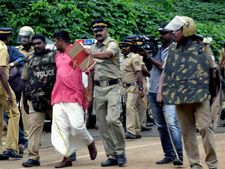சபரிமலையில் போராட்டம் நடத்திய 1400 பேர் அதிரடி கைது! 