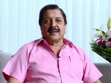 செல்பி எடுக்க முயன்ற ரசிகரின் போனை தட்டி விட்ட சம்பவம்.. வருத்தம் தெரிவித்தார் நடிகர் சிவக்குமார் 