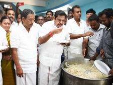 மக்களுக்கு நல்ல சாப்பாடு கொடுக்குறீங்களா.. எனக்கு ஒரு பிளேட் கொடுங்க பார்ப்போம்.. எடப்பாடி அசத்தல் 