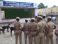 ஊருக்கு நடுவே ஒரு கொலை.. சமுதாய கூடத்தில் தலை.. நெல்லை அருகே பரபரப்பு 