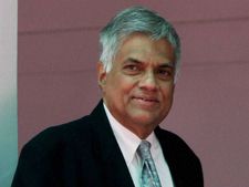 இலங்கை நாடாளுமன்றம் கலைக்கப்பட்டதற்கு எதிராக வழக்கு தொடுக்க முடிவு.. ரணில் அதிரடி! 
