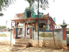 கோவில் பிரசாதத்தில் பூச்சிக்கொல்லி மருந்து கலக்கப்பட்டதா? 13 பலி பின்னணியில் பகீர்.. 2 பேர் கைது 