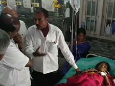  கர்நாடக சோகம்:  பிரசாதம் சாப்பிட்டதில் பலியானோர் எண்ணிக்கை 15 ஆனது