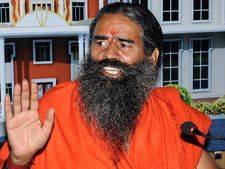 அரசியல் நிலைமை சரியில்லை.. யார் வெல்லுவார்கள் என்று கணிப்பது கடினம் தான்... ராம்தேவ் கருத்து 
