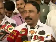 மாணவிகள் கொலுசு அணிவதால் மாணவர்களுக்கு என்னவெல்லாம் ஆகுது தெரியுமா.. செங்கோட்டையன் பேட்டியை பாருங்க