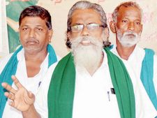 குலுங்கப் போகுது டெல்லி.. 10 லட்சம் விவசாயிகள் திரள்கிறார்கள்.. மாபெரும் போராட்டத்திற்குத் திட்டம்! 