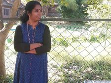 சபரிமலைக்கு நுழைய முயன்ற கேரள ஆசிரியர்.. குழந்தைக்கு இத்தகைய தண்டனை கொடுத்த வலதுசாரிகள்?