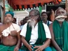 சோதனை மேல் சோதனை... எலி, பாம்பு கறிகளை சாப்பிட்டு விவசாயிகள் போராட்டம் 