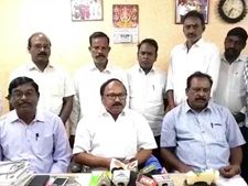 அரக்கோணத்தில் 4.5 உயரத்தில் பைபரால் ஆன திருவள்ளுவர் சிலை.. வரும் 20ம் தேதி திறக்க ஏற்பாடு 