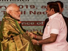 பாஜக பொதுக்கூட்டத்தில், அதிமுகவினருக்கு வலைவீச்சு.. மோடி பேச்சில் இதை கவனித்தீர்களா? 