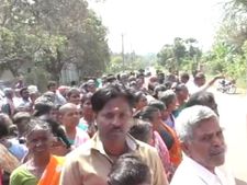 200 ஆண்டுகளாக பயன்படுத்திய இடுகாடு.. எனக்கே சொந்தம்.. உரிமை கொண்டாடும் நபர்