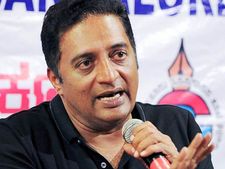பெங்களூரு மத்திய லோக்சபா தொகுதியில் சுயேச்சையாக போட்டி... பிரகாஷ் ராஜ் அறிவிப்பு 
