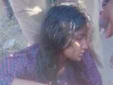 செல்போன் பேசிக் கொண்டே கிணற்றில் விழுந்த சங்கீதா.. போராடி மீட்பு 