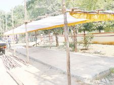 மக்கள் கூட்டம் அலைமோதல்... திருச்சியில் மூன்று தற்காலிக பஸ் நிலையங்கள் அமைப்பு 