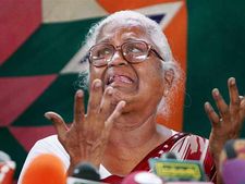 சஞ்சய் தத்துக்கு ஒரு சட்டம்.. பேரறிவாளனுக்கு ஒரு சட்டமா? அற்புதம்மாள் ஆவேசமாக கேள்வி 