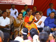 திருக்காஞ்சி கிராமத்தில் கலகலப்பு.. பாட்டி போட்ட குத்தாட்டம்.. சிரித்து ரசித்த கிரண் பேடி