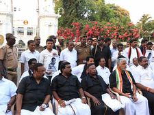 Kiran Bedi: புதுச்சேரியை விட்டு வெளியேறினார் கிரண் பேடி.. 20ம் தேதிதான் திரும்புகிறார்