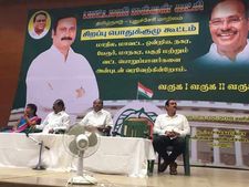 அதிரடியை ஆரம்பித்தது பாமக.. புதுச்சேரியில் துவங்கியது சிறப்பு பொதுக்குழு கூட்டம் 