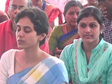 அன்னையின் 141-வது பிறந்த நாள் விழா... அரவிந்தர் ஆசிரமத்திற்கு பக்தர்கள் குவிந்தனர்