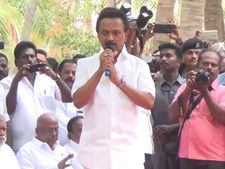 ஹெலிகாப்டரை அன்னார்ந்து பார்த்து கும்பிட்டவர்கள் இன்று அதிலேயே பயணிக்கிறார்கள்- ஸ்டாலின் விமர்சனம் 