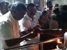 கடவுளே நன்றி.. அனைத்து மத கோயில்களிலும் சிறப்பு பிரார்த்தனை.. தூத்துக்குடியில் உற்சாக வெள்ளம் 