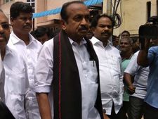  திருப்பூரில் மோடிக்கு எதிராக கருப்பு கொடி போராட்டம்.. களத்தில் மதிமுக.. போலீசாருடன் தள்ளுமுள்ளு