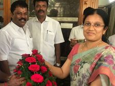 ஒசூரில் 10 பேருடன் சென்று வேட்புமனு- சர்ச்சையில் சிக்கிய பாலகிருஷ்ணா ரெட்டியின் மனைவி 