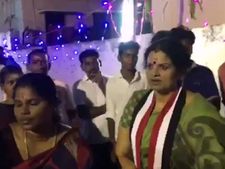 தேர்தல் வந்தாலே கலகலதான்.. டான்ஸுதான்..  இன்றைய ஆட்டக்காரர் சாருபாலா தொண்டைமான்! 