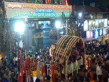 பெண்களின் சபரிமலையில் சக்கர தீ வெட்டி திருவிழா.. மண்டைக்காட்டில் கோலாகலம்!