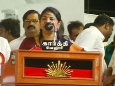 போன வாரம் திட்டிட்டு இந்த வாரம் கூட்டணி... வெட்கமில்லாத அதிமுக கூட்டணி... கனிமொழி பேச்சு 