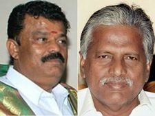 கேட்ட சீட் கிடைச்சாச்சு.. ஆனா ரெட்டியை எப்படி சமாளிக்கிறது.. கவலையில் கேபி முனுசாமி 