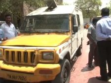 இதுவரை 20 கோடிக்கும் மேலான நகைகள், கட்டுக்கட்டாக பணம் பறிமுதல்… மதுரையில் அதிரடி
