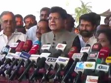 பாஜக 300 இடங்களில் வெற்றி பெறும்… தமிழகம், புதுவையில் 40ம் கிடைக்கும்.. பியூஷ் கோயல் பலே பேச்சு
