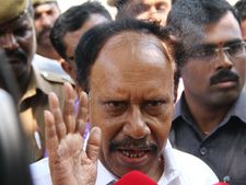 எங்களை பாஜக திட்டினாங்க.. பதிலுக்கு நாங்களும் பேசினோம்… இப்போ எல்லாம் ஓவர்… தம்பிதுரை கலகல 