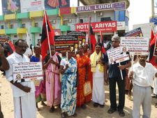 கன்னியாகுமரியில் மோடியை கண்டித்து வைகோ போராட்டம்... பாஜகவினர் கல்வீச்சு... திடீர் பதற்றம் 