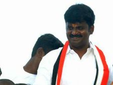 ஜெயலலிதாவை போன்று  7 மொழிகளில் பேசுபவர் ஹெச்.ராஜா… அமைச்சர் விஜயபாஸ்கர் அனல் பிரச்சாரம் 