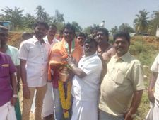 கடையநல்லூர் முண்டகண்ணியம்மன் கோவிலுக்கு திடீரென வந்த விஜயகாந்த் மகன்!