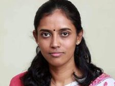 தம்பிதுரையின் அரசியல் வாழ்க்கை அஸ்தமிக்கும்.. கரூரில் ஜோதிமணி ஆரூடம்! 