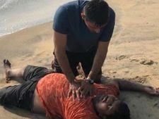 காப்பாத்துங்க.. காப்பாத்துங்க.. கடலில் குதித்த ராகுல்.. தபதபவென நீந்தி.. உயிரை காத்த தீரம்! 