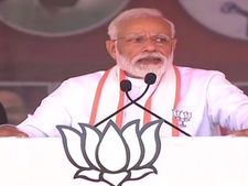 திருட்டுத்தனம் செய்யும் எதிர்க்கட்சிகளை பிடிக்கும் காவலாளி நான்- மோடி 