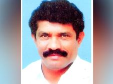 நம்ம வேட்பாளர் இருக்காரே.. ரொம்ப அப்புராணி.. பால் வடியும் முகம்.. சொல்வது ஓபிஎஸ்!