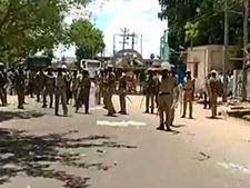 பரமக்குடியில்  கலவரம் தொடர்பாக 18 பேர்  மீது வழக்குப்பதிவு... 3 பேர் கைது 