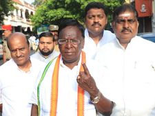 புதுச்சேரியில் விறுவிறு வாக்குப் பதிவு.. விடிவுகாலம் பிறக்கும் என நாராயணசாமி பேட்டி