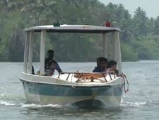 புதுவைக்குப் போலாமா.. போட் ரைடு பண்ணலாமா.. சூடு பிடிக்கும் சுண்ணாம்பாறு படகு சவாரி!