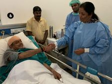 இந்திய அரசியலில் அரிதான நற்பண்புகளுக்கு உதாரணம் நிர்மலா சீதாராமன்: சசிதரூர் ட்விட் 